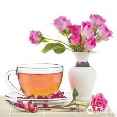 高温来袭，容易让人心情烦躁。泡一杯花茶，花朵的味道，沁人心脾，焦躁的情绪得到了安抚。健康与美丽，悄悄潜入，滋养你的身心。